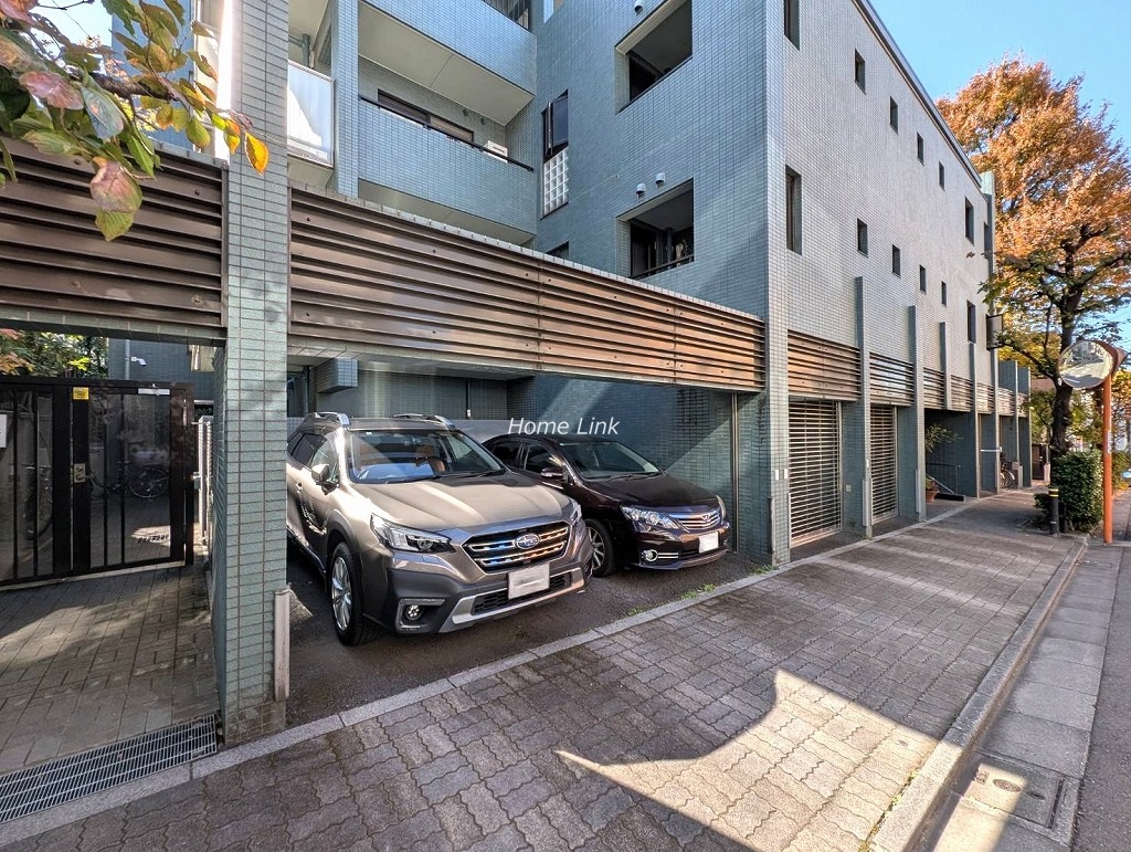 クアトロウーノ城北中央公園　駐車場